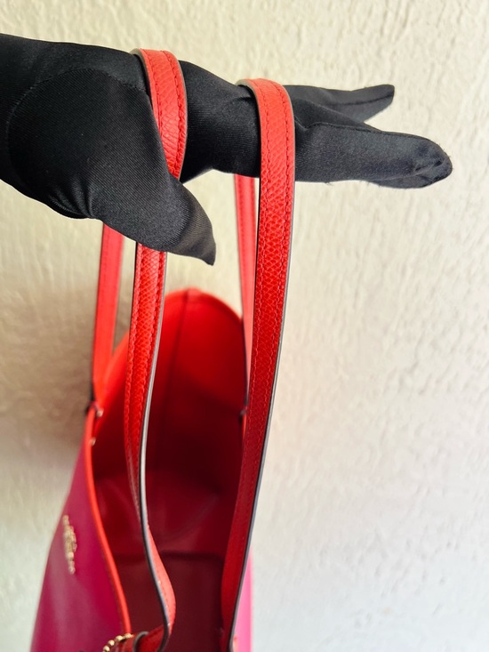 Coach Reversible City Tote bag - Picture 4 of 16